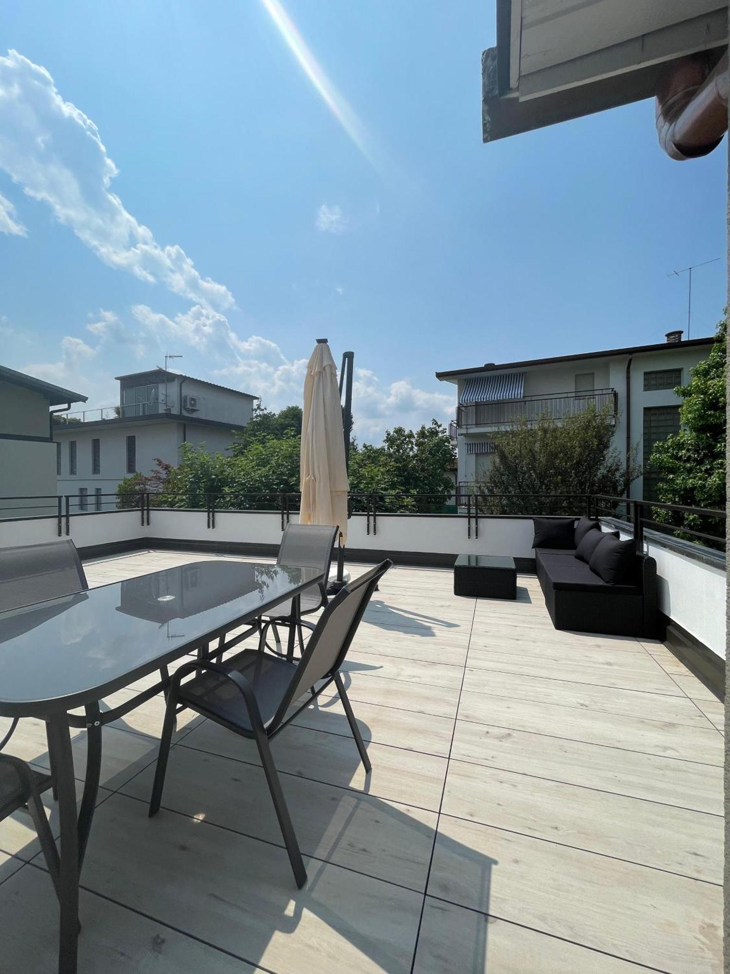 La Terrazza - Very Quiet - Free Park - 3 Min From Varese Center And Lake - Air Conditioning - Cycling Friendly Exterior foto